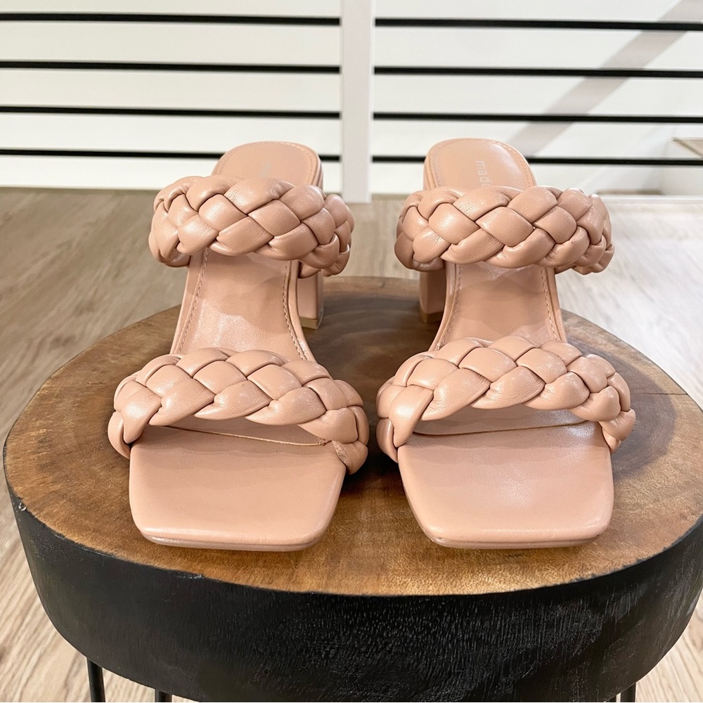 6.5 8 8.5 10 NWT blush tan cream, chunk heal, open toe, faux leather sandles - Picture 4 of 14